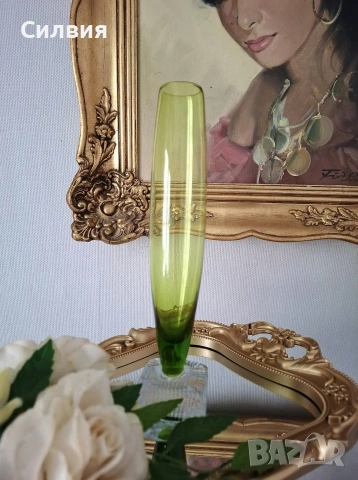 Изящна стъклена ваза тип "Солифлор" , снимка 2 - Вази - 54658994