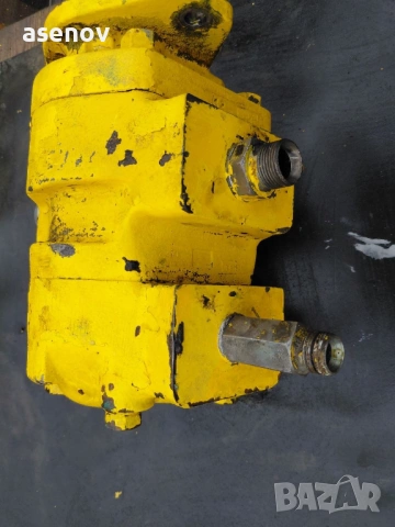 хидравлична помпа, снимка 2 - Резервни части за машини - 54070036