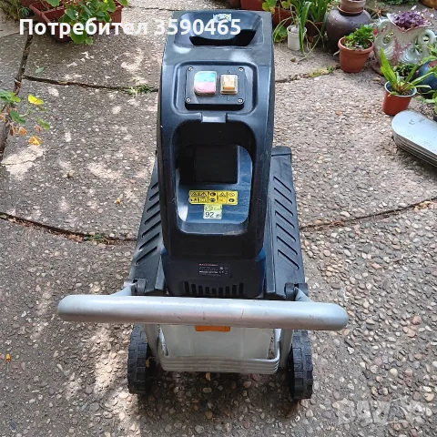 Самопридърпваща дробилка за клони, снимка 13 - Градинска техника - 55674897