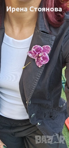 Ръчно изработени бижута с истински цветя. Брошка игла с естествен цвят на орхидея 