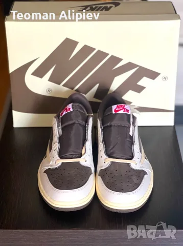Travis Scott, Air Jordan 1, 42 EU, снимка 3 - Ежедневни обувки - 55340821