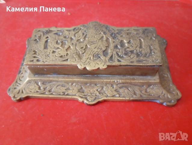 Стара кутия за марки,хапчета,бижута