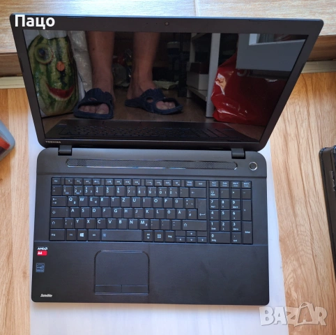 Toshiba Satellite C70D-B-10X/17.3 Inch Glossy LED Display  HD+ Scree, снимка 2 - Лаптопи за дома - 55242262