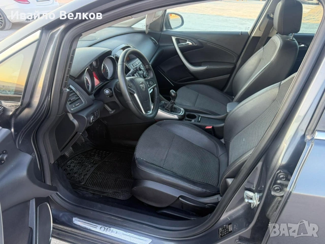 Opel Astra Sport tourer , снимка 7 - Автомобили и джипове - 55041296