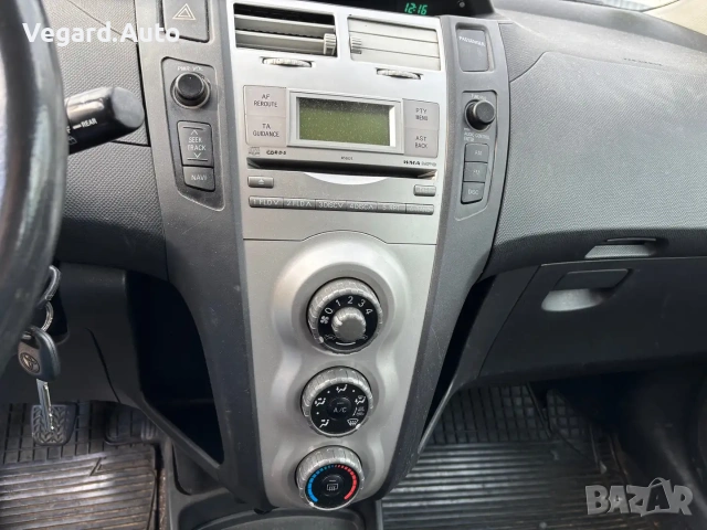 Toyota Yaris II 1.0i 68к.с. 2008г се продава на части, снимка 5 - Автомобили и джипове - 55085917