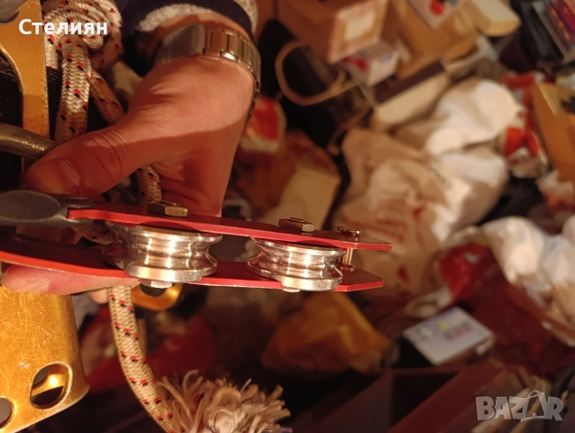 Алпийско оборудване Petzl - самохвати и десандьор , снимка 6 - Спортна екипировка - 54001520