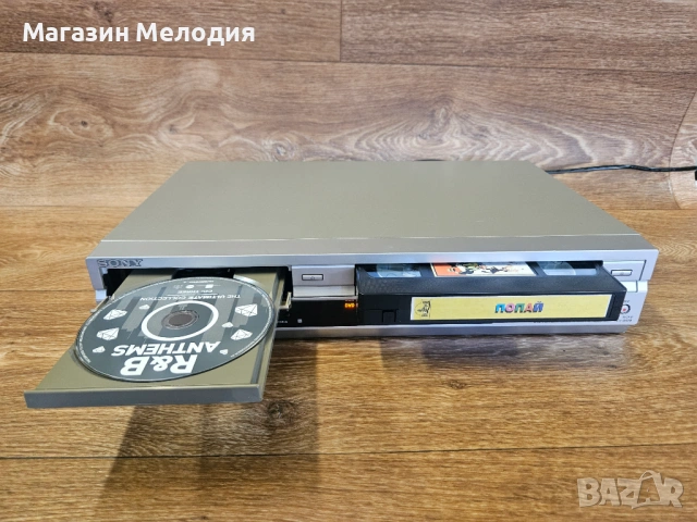 Видео и двд в едно. Sony SLV-D920E – Всичко в едно: Прецизно DVD качество и перфектен 4-глав VHS зву, снимка 2 - Плейъри, домашно кино, прожектори - 54561021