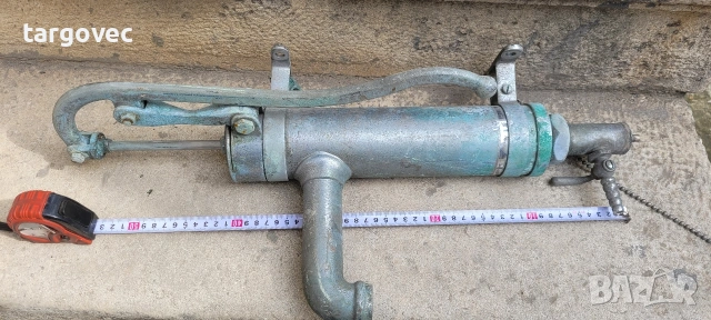 немска бронзова помпа за вода чешма, снимка 2 - Антикварни и старинни предмети - 54131694