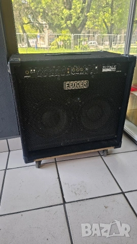 Кубе за бас китара Fender Rumble 100 2x10