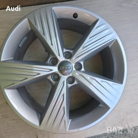Оригинални Ауди Джанти 19 Q4 e-tron, снимка 5 - Гуми и джанти - 55417860