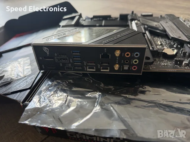 ROG STRIX Z790-H GAMING WIFI, снимка 3 - Дънни платки - 55675478