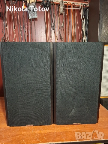 Продават се тонколони Onkyo SC-360