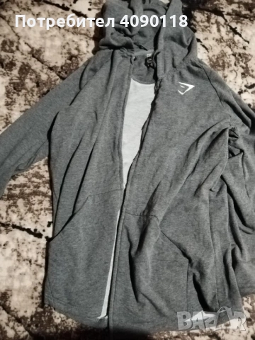  Gymshark zip up hoodie 