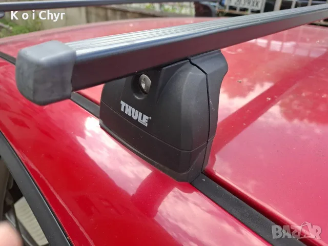 Продавам оригинални упори (крака) за багажник Thule, монтажен комплект (kit) и греди (рейки)