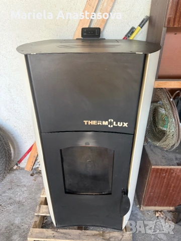 Продавам пелетна печка Thermolux с водна риза – 25 kW, снимка 2 - Отоплителни печки - 54723379