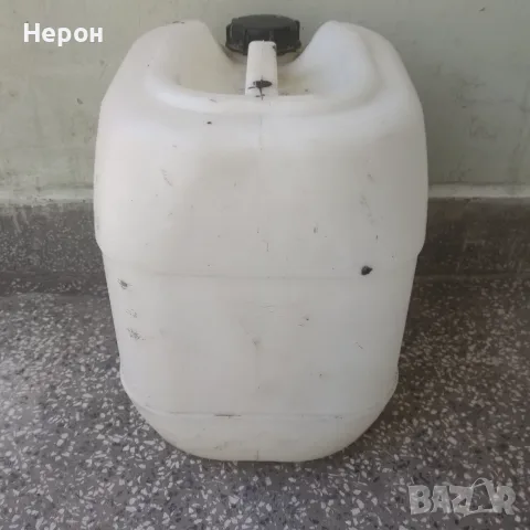 Пластмасова туба, снимка 2 - Бидони, бурета и бъчви - 55453058