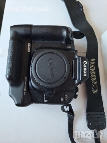 Лентов фотоапарат CANON EOS30