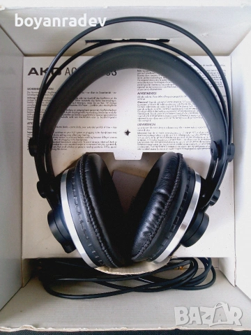 Професионални слушалки AKG K271 Studio