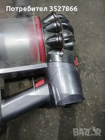 Акумулаторна прахосмукачка Dyson, снимка 5 - Прахосмукачки - 55511789