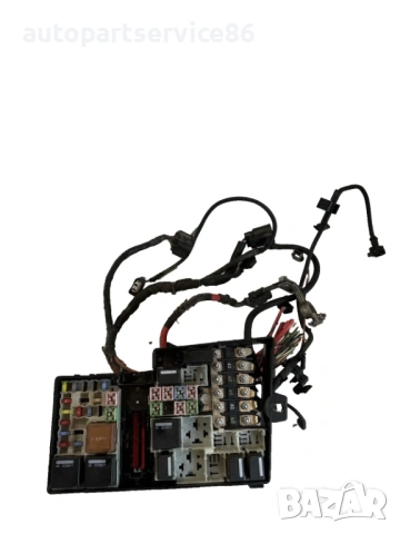 Кутия с предпазители за Volvo C70 Convertible 2.0D (2008) 8688040