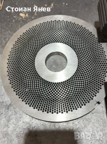 Произвеждам всякъкъв размер матрици и ролки за пелети машини, снимка 13 - Други машини и части - 54139487