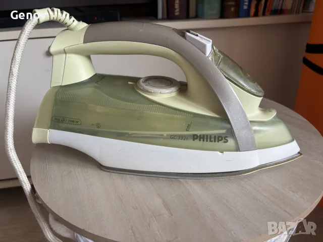 Продавам ютия Philips