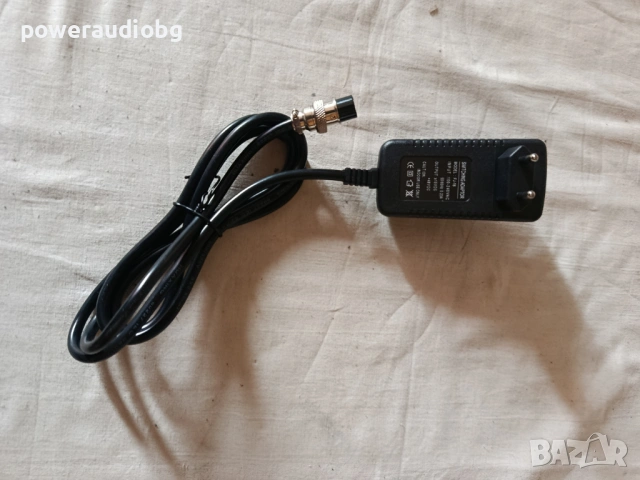 Мрежов адаптер токоизправител за пулт смесител Behringer, Phonic, Yamaha и други, снимка 2 - Ресийвъри, усилватели, смесителни пултове - 54896944