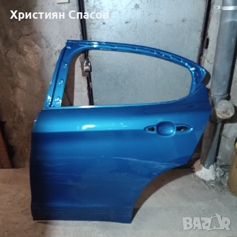 Предни врати за Алфа Ромео Стелвио  , снимка 2 - Автомобили и джипове - 53977863