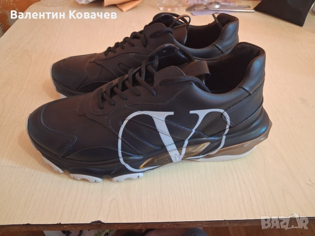 Продавам оригинални маратонки на Valentino Garavani, снимка 6 - Маратонки - 54854066