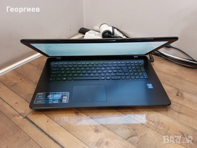 Лаптоп Asus X731L  i3-4030U / 17,3", снимка 4 - Лаптопи за дома - 54439085