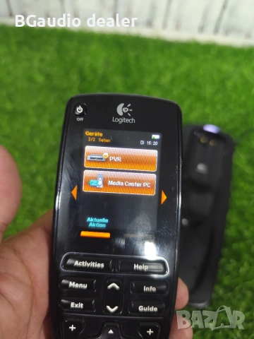 Logiteac Harmony One Advanced Universal Remote, снимка 6 - Дистанционни - 55168051