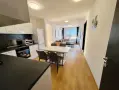 Продавам четиристаен апартамент в Лазур , снимка 1