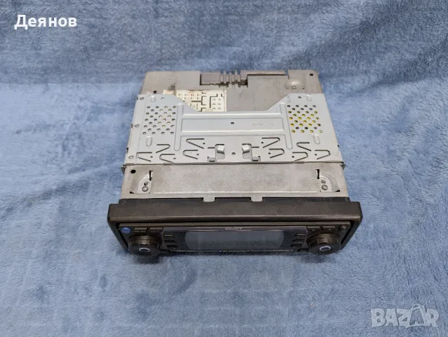 висок клас плеър за кола Blaupunkt TravelPilot E1 CD Radio Player, снимка 2 - MP3 и MP4 плеъри - 55327953