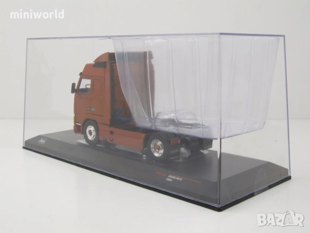 Volvo FH12 Globetrotter XL влекач 1994 - мащаб 1:43 на IXO моделът е нов в PVC дисплей-кейс, снимка 8 - Колекции - 54504759