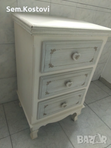 Винтидж дървено шкашфче , снимка 8 - Шкафове - 54291200