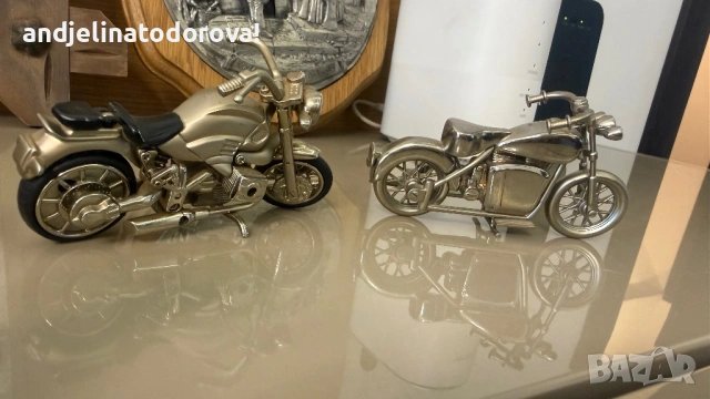 Винтидж стоманени моторчета с часовник, снимка 2 - Антикварни и старинни предмети - 54810374