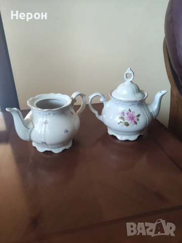 Порцеланов чайник