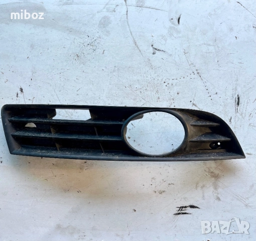 Решетка броня Фолксваген Пасат VW Passat b6, снимка 2 - Части - 54286047