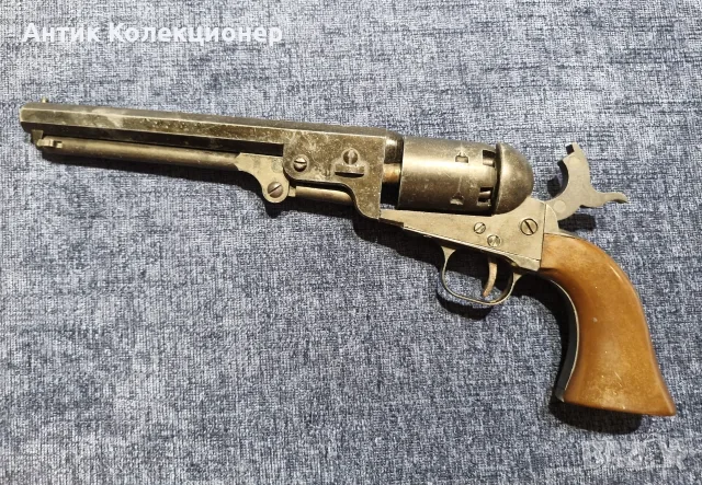 Colt Navy Model 1851 Револвер– Japan, Реплика, снимка 3 - Антикварни и старинни предмети - 55657866