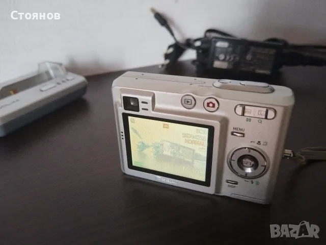 Камера CASIO EXILIM EX-Z40 4.0MP, снимка 11 - Фотоапарати - 55352161