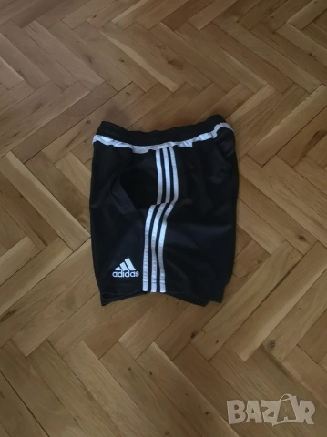 Оригинални мъжки къси гащи Adidas размер М , снимка 2 - Спортни дрехи, екипи - 54643263