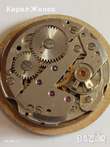 Лот 3 броя стари механизми с циферблат СССР за части КОЛЕКЦИЯ 53210, снимка 5 - Антикварни и старинни предмети - 54186834