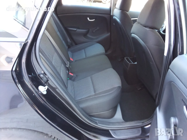 Hyundai I30 1.4CRDI-90kc., снимка 13 - Автомобили и джипове - 54692703