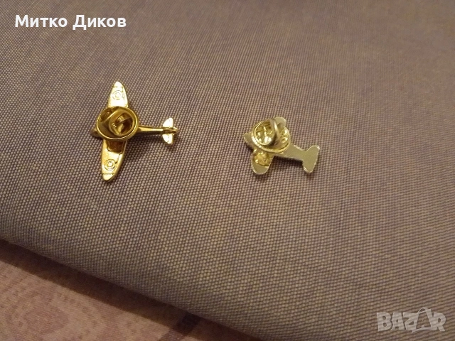 Sportfire airplane lapel pins позлатена значка с винт самолет и втора посребрена, снимка 2 - Други ценни предмети - 54743057