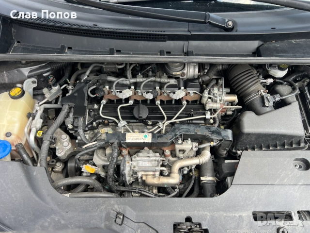 Toyota Verso 2.0D-4D 126, снимка 13 - Автомобили и джипове - 54580880