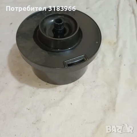 чисто нов бачок за промиване на ленти.