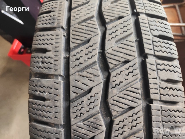2бр.зимни гуми 235/65/16C Hankook