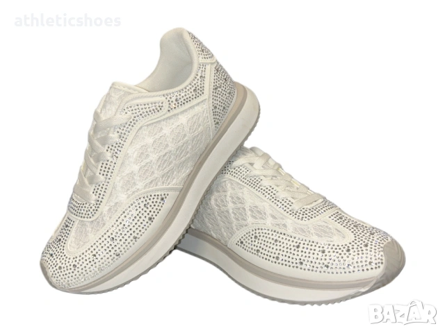 Бели дамски маратонки с бели кристали 