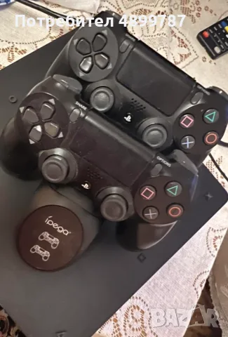 Продавам PS 4 slim с 2 бр. джойстика и станция за зареждане, снимка 2 - PlayStation конзоли - 55436441
