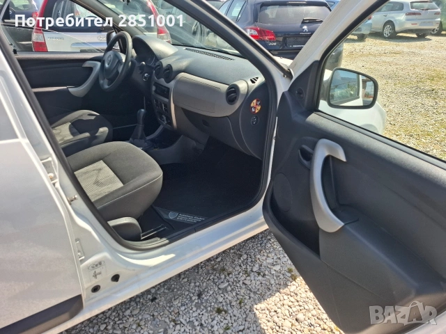 Дачия Сандеро 1.2 Бензин, снимка 8 - Автомобили и джипове - 54339652